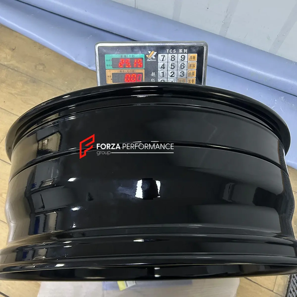 КОВАНЫЕ ДИСКИ ДЛЯ ROLLS-ROYCE CULLINAN 2024 РОЛЛС-РОЙС Куллинан