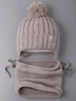 Шапка для мальчика осенняя вязаная и снуд