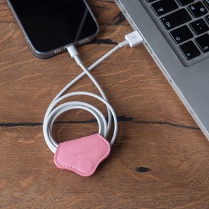 Держатель для проводов и наушников Chapeau из кожи теленка, розового цвета