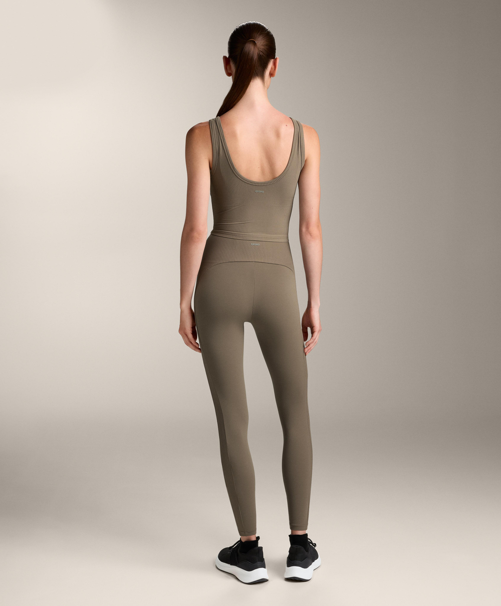 Oysho Топ Comfortlux с открытой спиной в рубчик, темно-серый