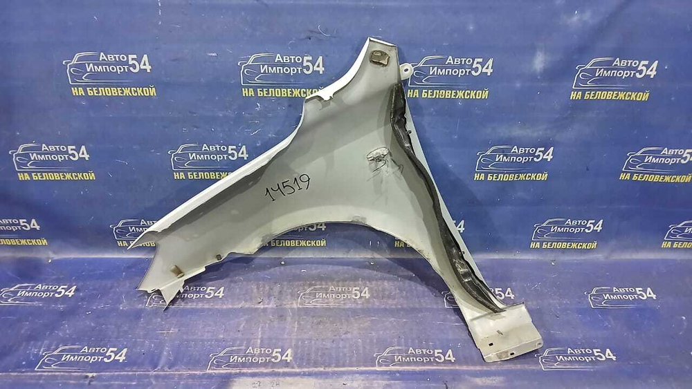 Крыло переднее правое MAZDA DEMIO 2002-2005