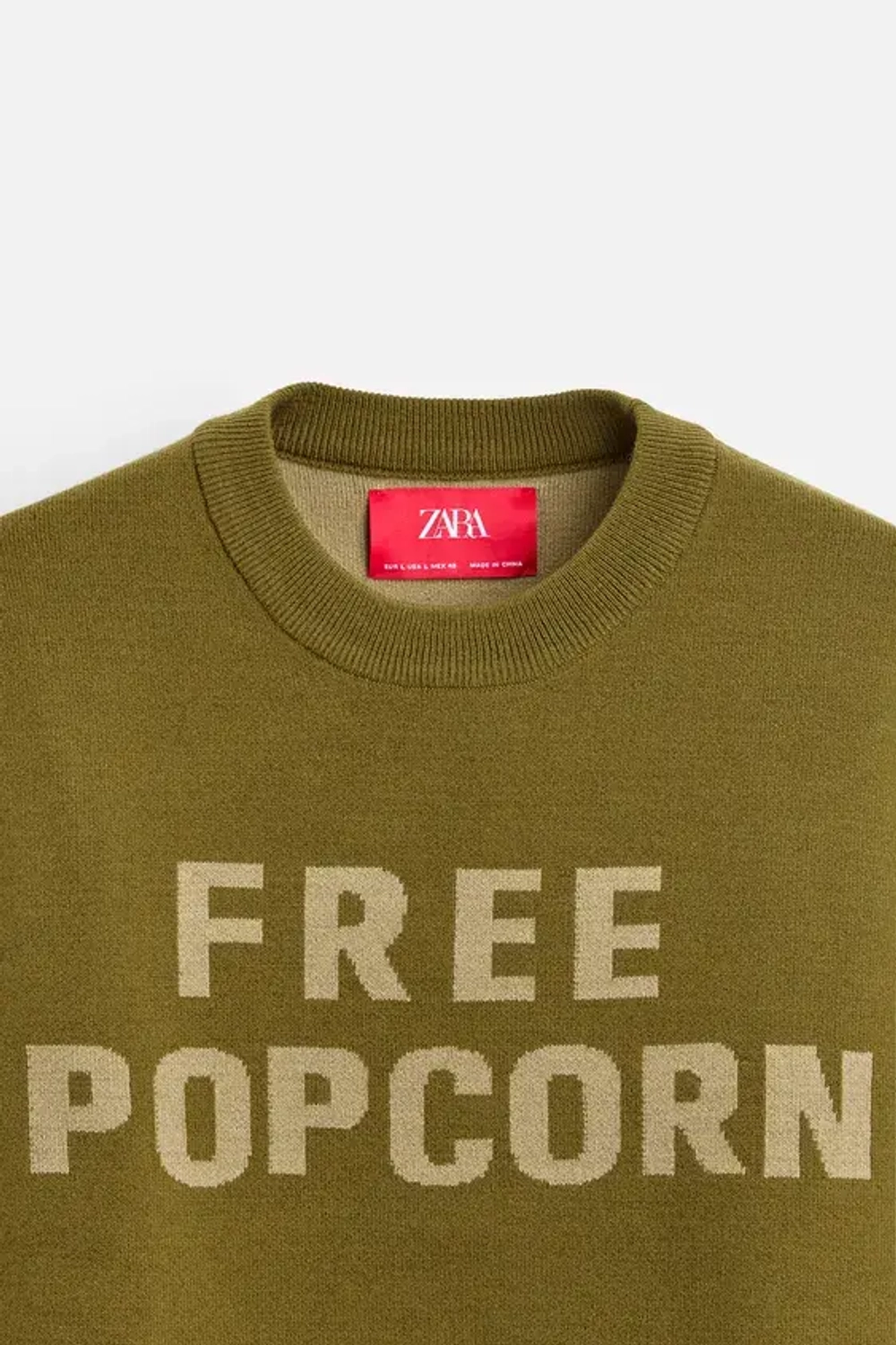 ZARA X HARRY LAMBERT СВИТЕР С КОНТРАСТНОЙ НАДПИСЬЮ, ОЛИВКОВЫЙ