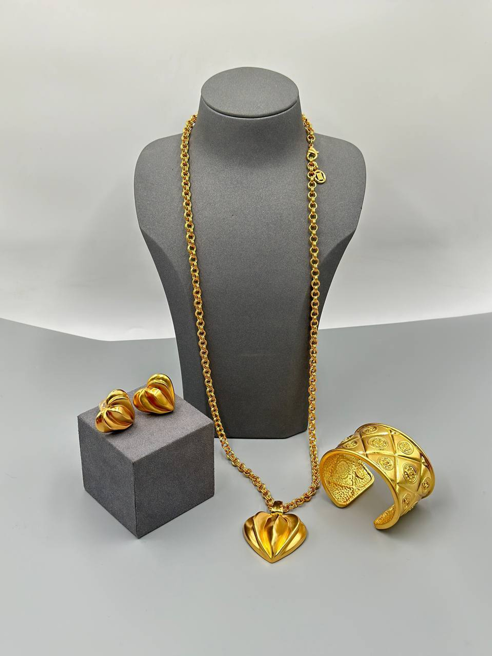 Серьги CHANEL