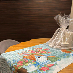 Скатерть на стол новогодняя (50*50см)-салфетка-дорожка "Еловая гирлянда" LAV ANNA LUKOSHINA