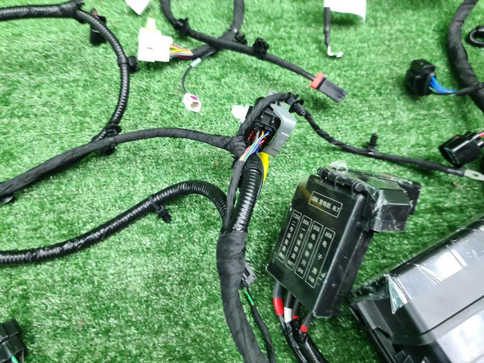 Проводка моторного отсека Haval F7 (2018-2024)