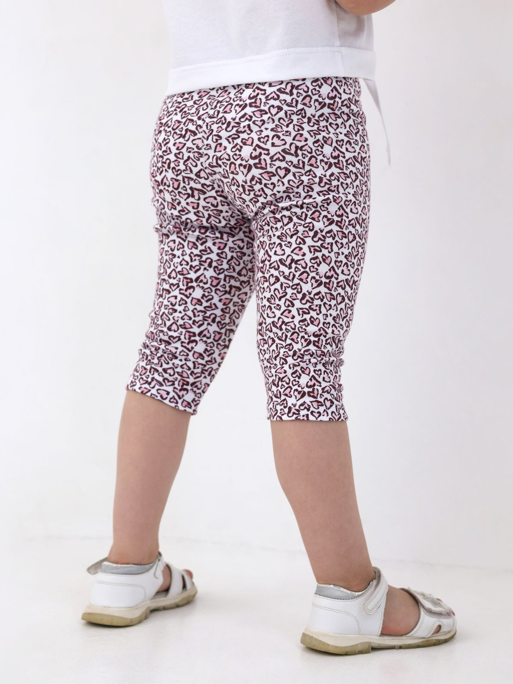 Бриджи для девочки, модель №1, рост 128 см, с принтом "сердечки"