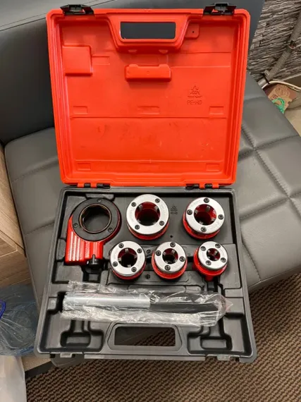 Клупп ручной Ravic RV-360 с набором головок, 3/8″-1 1/4″, 5 шт.