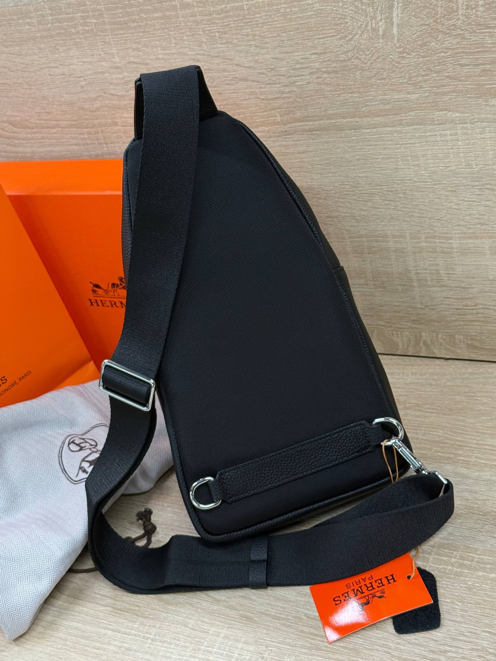 Сумка-слинг Hermes