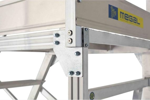 Вышка - стремянка разборная на колесах (150 кг) MEGAL ВС-0.8