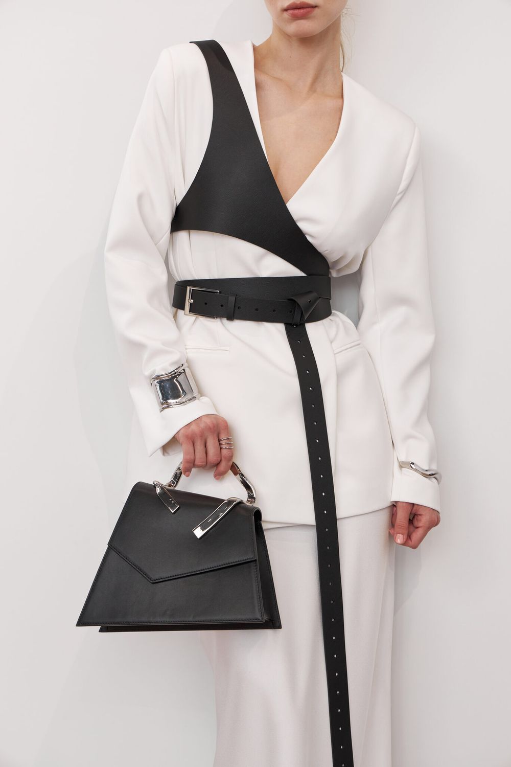 РЕМЕНЬ-ПОРТУПЕЯ BLACK