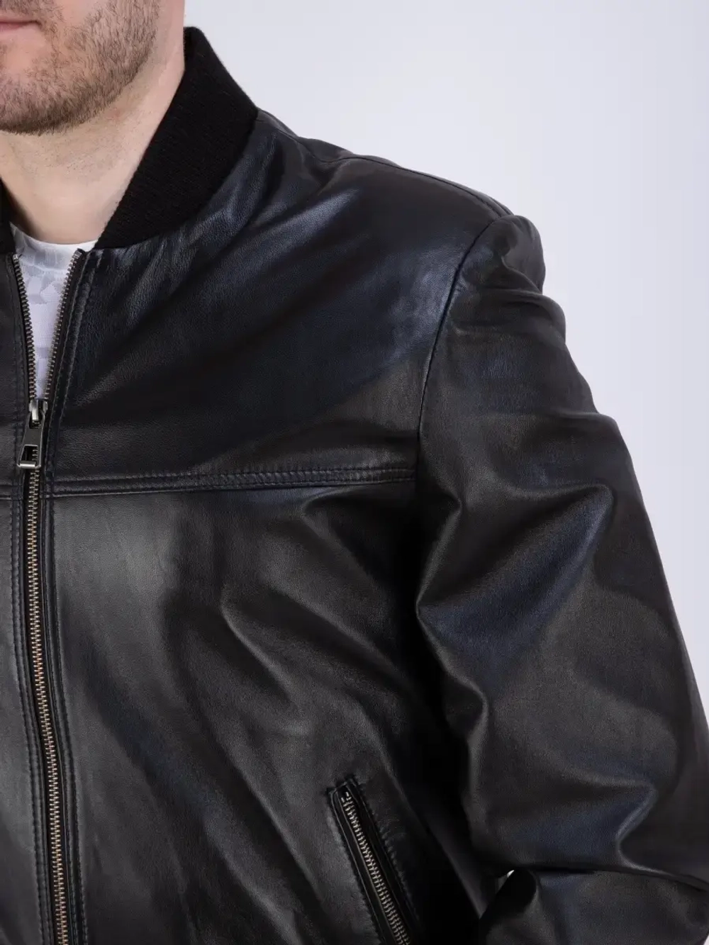 Бомбер из натуральной кожи