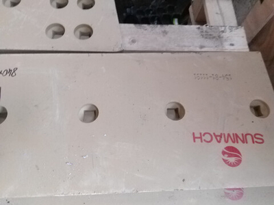 Нож Komatsu D155 центральный 154-81-11191