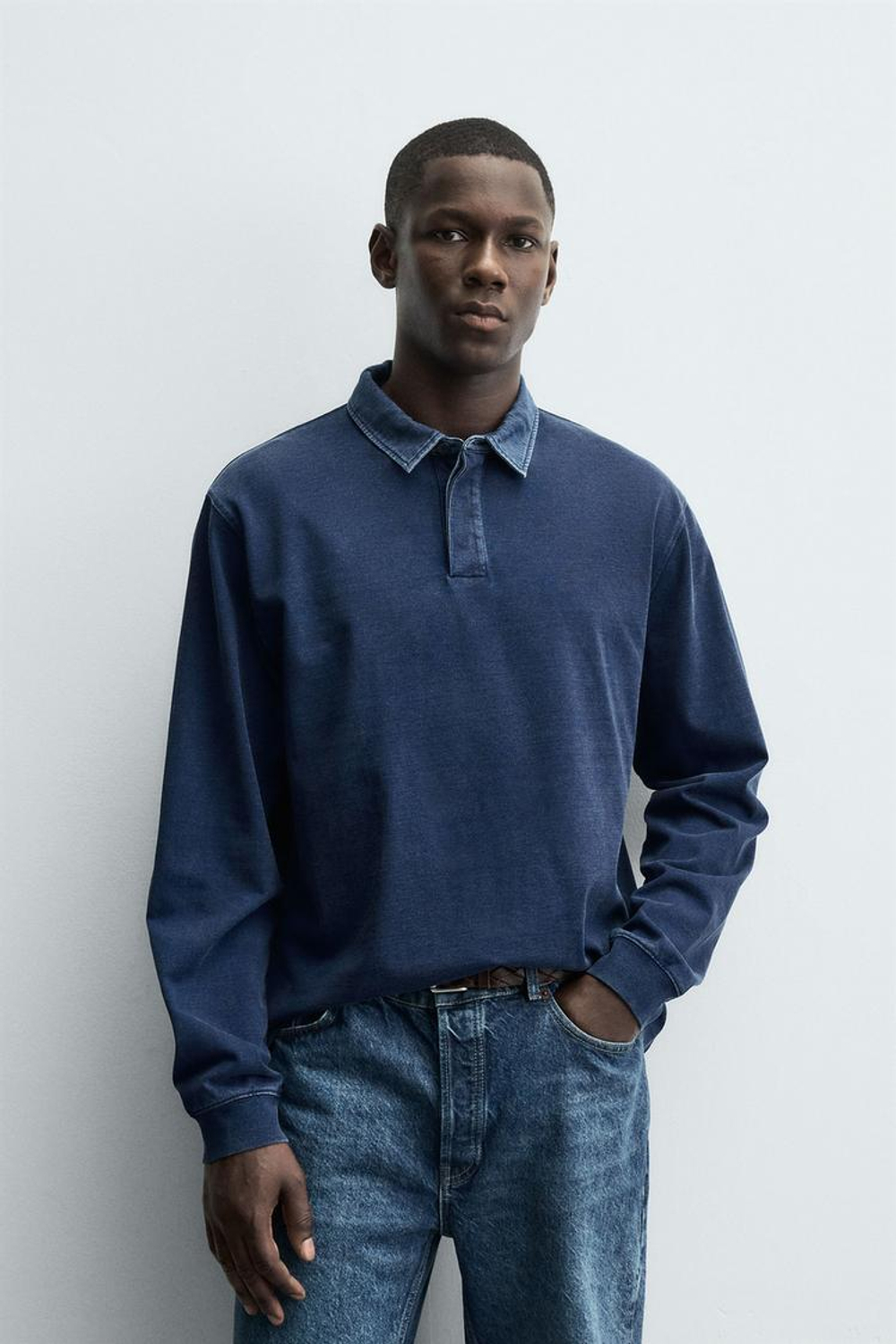 ZARA ТОЛСТОВКА-ПОЛО С КОНТРАСТНЫМ ВОРОТНИКОМ, СИНИЙ/ИНДИГО