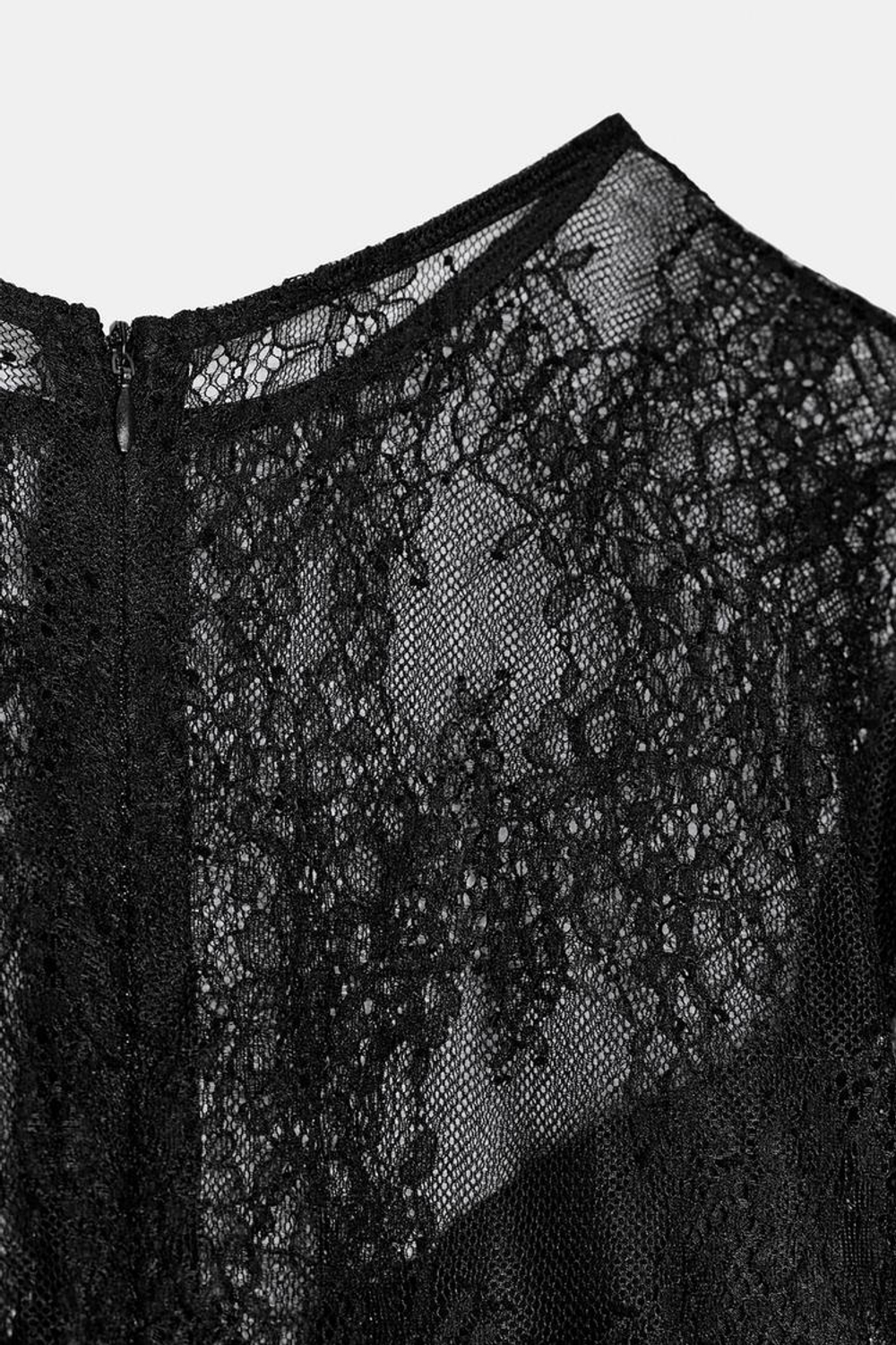 ZARA ДЛИННОЕ ПЛАТЬЕ С КОМБИНИРОВАННЫМ КРУЖЕВОМ, ЧЕРНЫЙ