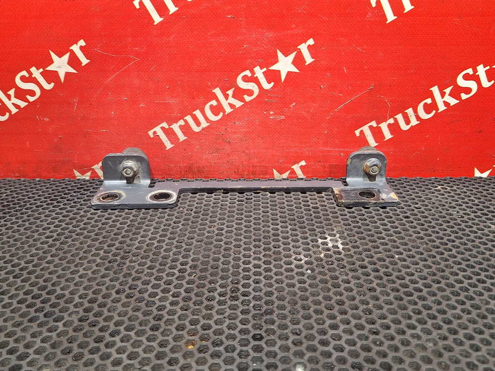 Кронштейн трапа за кабиной