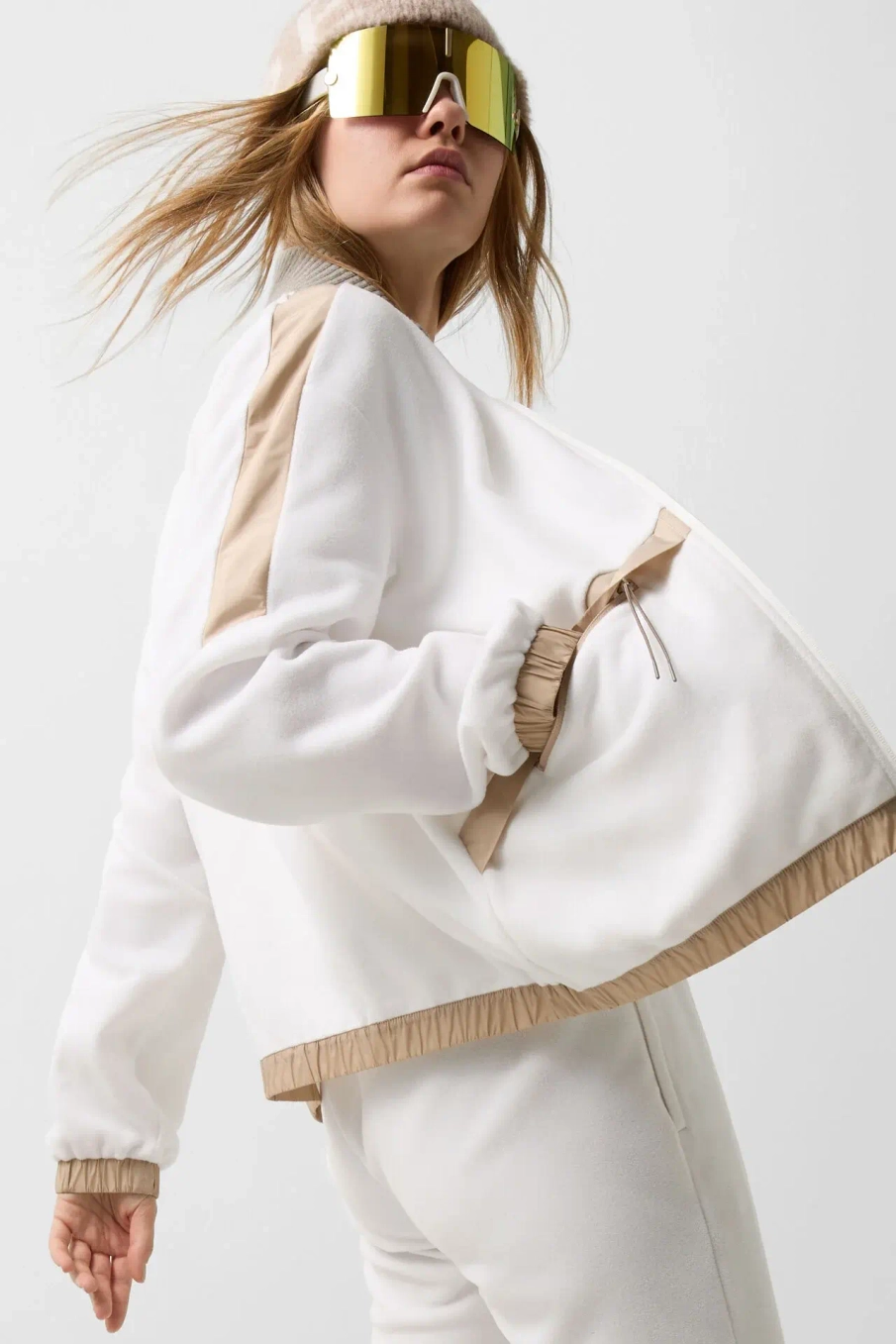 Толстовка BOGNER FIRE+ICE LIVA в молочном цвете