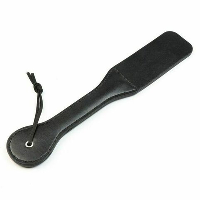 Черная гладкая шлепалка «Сердца» - 38 см. (Цвет: черный с красным)