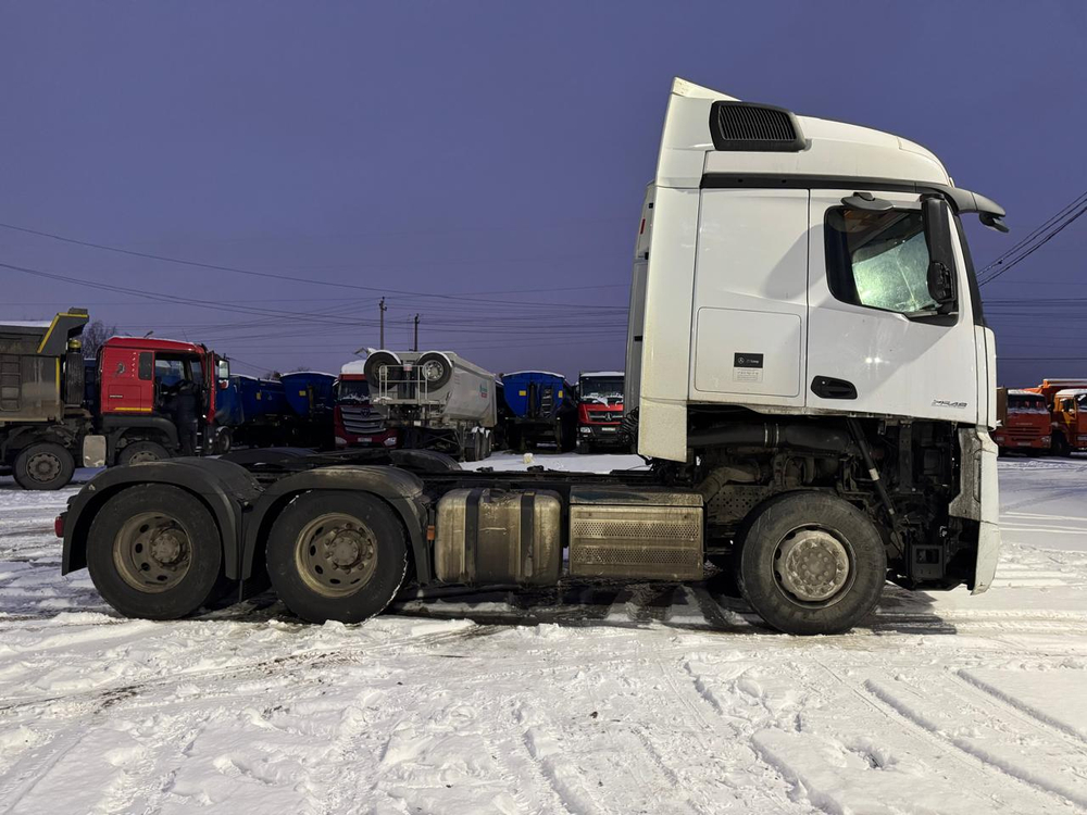 Mercedes-Benz Actros 6x4 Седельный тягач 2648 LS (Дизельный, 12,8 л, 476 л.с., АТ)