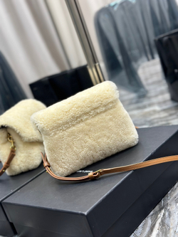 Saint Laurent Loulou 20 cm