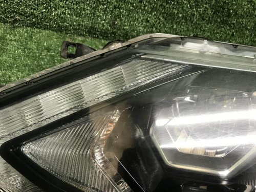 Фара левая Nissan Qashqai J11 (13-19) LED