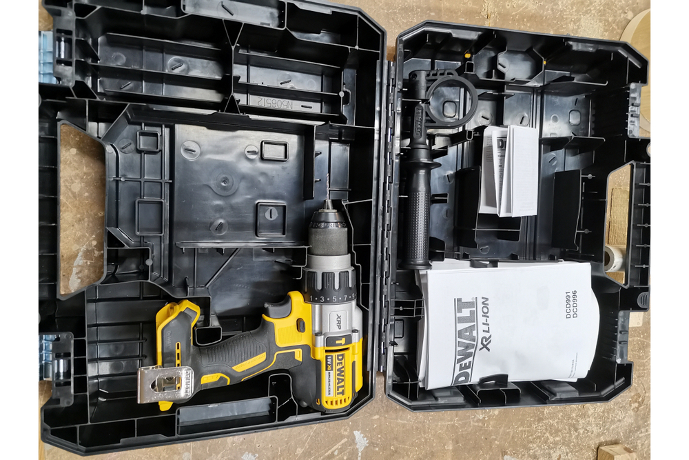 Ударная дрель-шуруповерт DEWALT DCD996NT