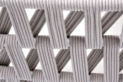 "Диего" кресло плетеное из роупа, основание дуб, каркас алюминий светло-серый (RAL7035) муар, роуп бежевый круглый, ткань бежевая 052