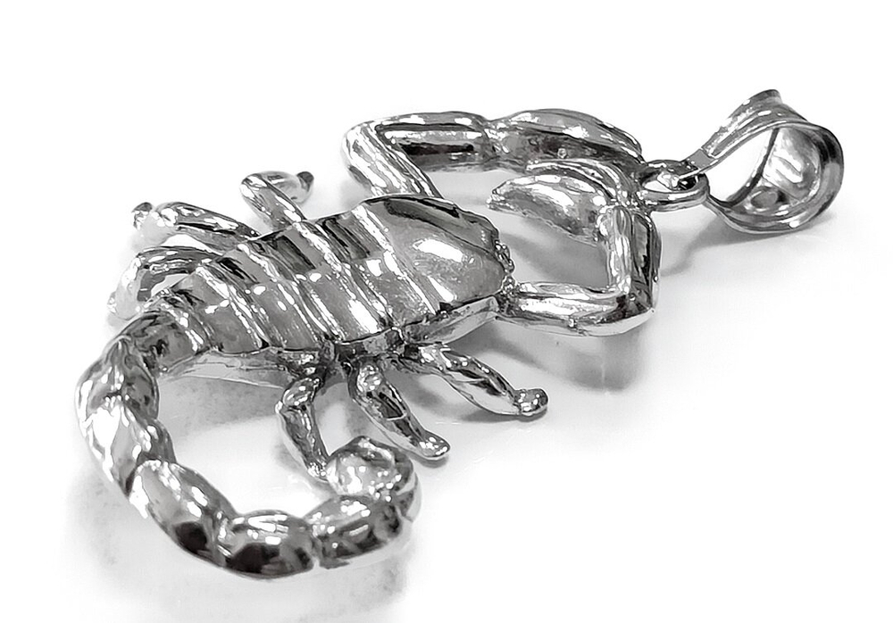 Ювелирная подвеска "Скорпион" из серебра 925-й пробы