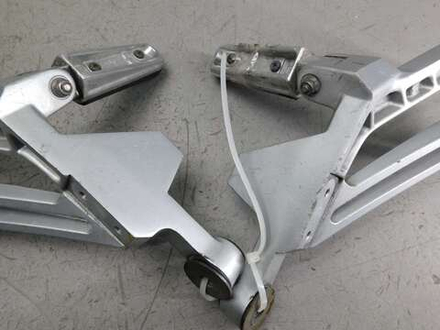 Подножки пассажирские Yamaha FJR1300 RP04 2001