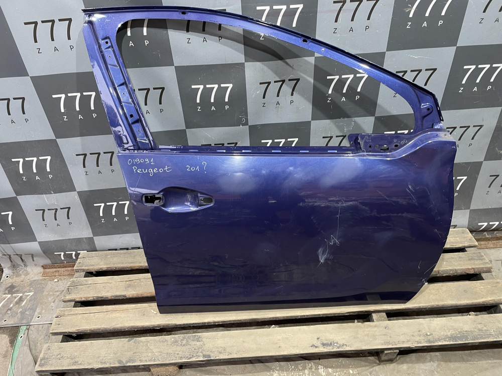 Дверь передняя правая Peugeot 208 1 12-19 Б/У Оригинал 9671889680