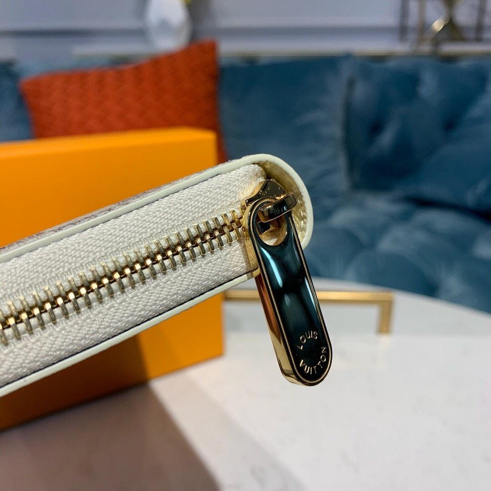 Louis Vuitton Zippy Organizer