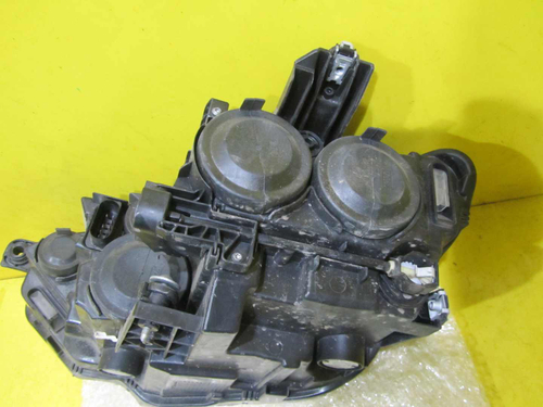 Фара правая VW Passat B8 (2014-2020) галоген