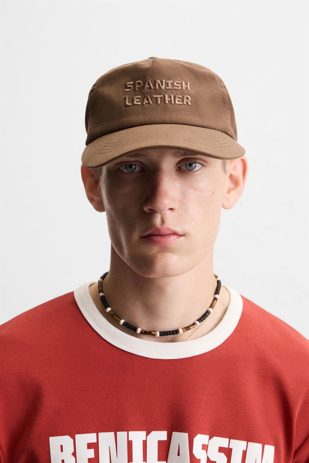 ZARA КЕПКА С ВЫШИВКОЙ, КОРИЧНЕВЫЙ