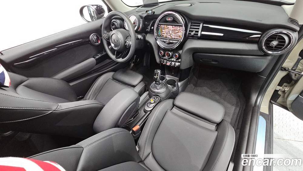 Mini Cooper HIGH (10.2020)