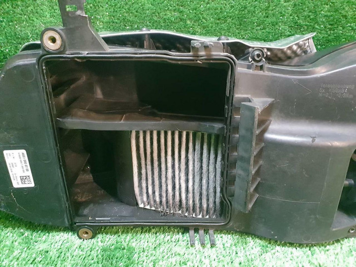 Корпус воздушного фильтра Mercedes GLC X253 15-22