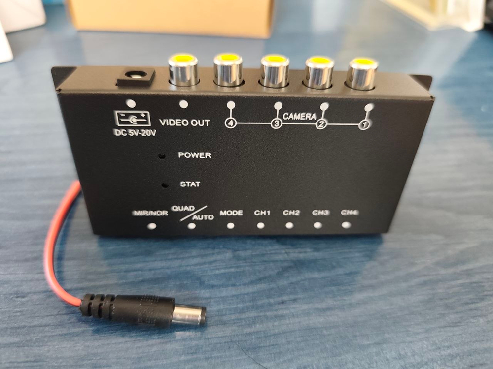 Комплект видеонаблюдения на учебный автомобиль на 5 видеокамер NSCAR 501: 4х канальный регистратор, квадратор, 5 камер, микрофон, провода подключения