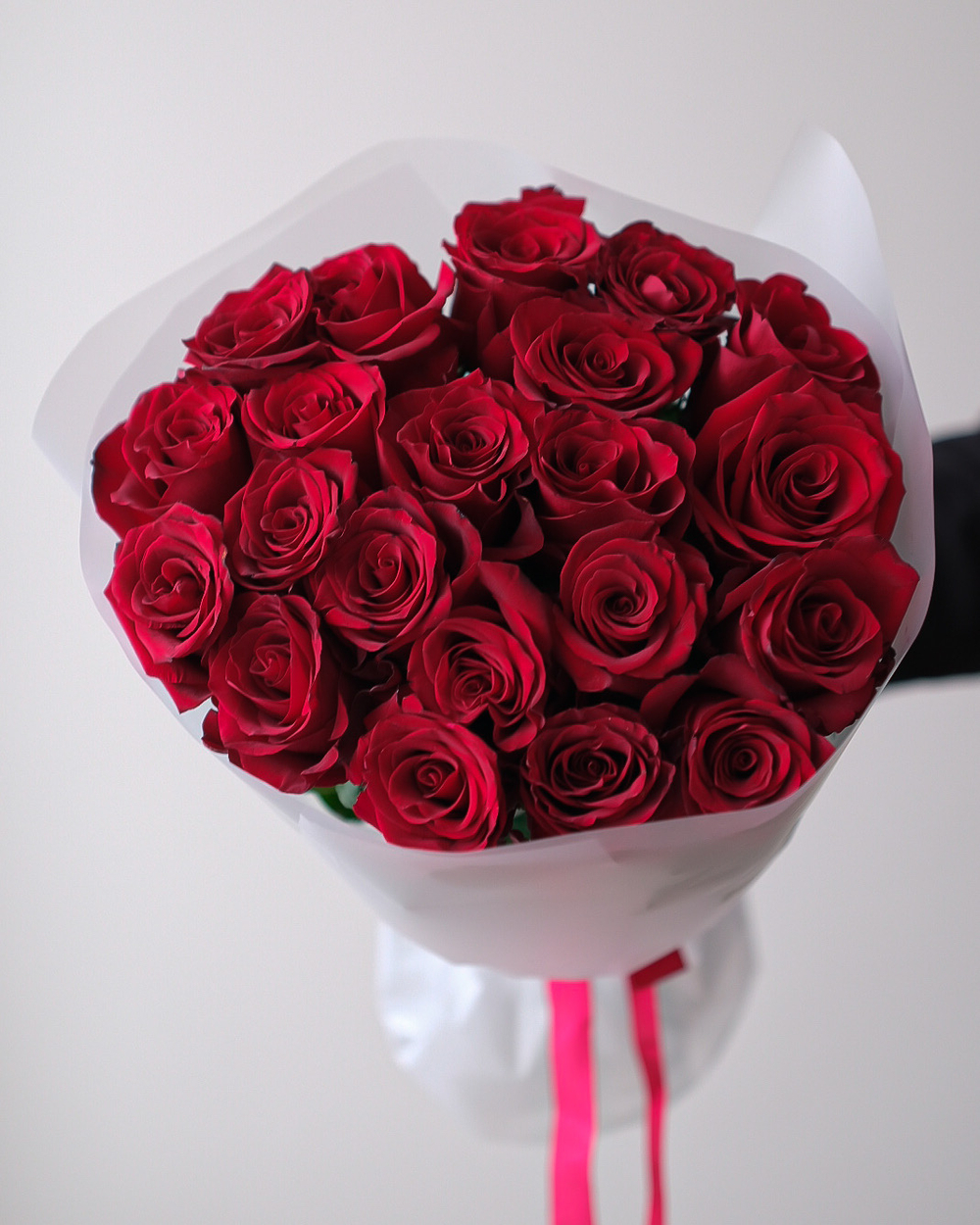 Моно из классических красных роз Эксплорер
