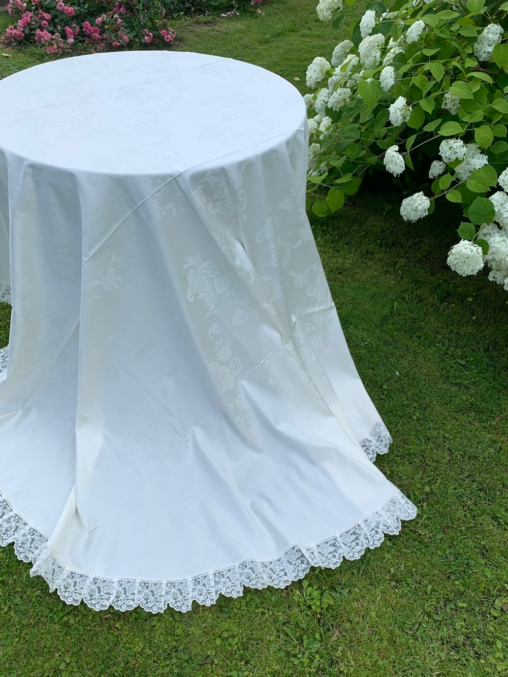 Скатерть 220 и 12 салфеток Palombella Svezia Pizzo-1 сливочные