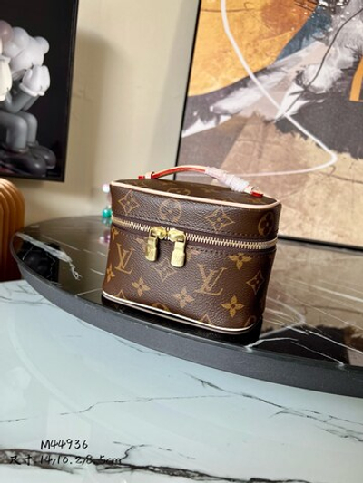 Louis Vuitton Nice Nano