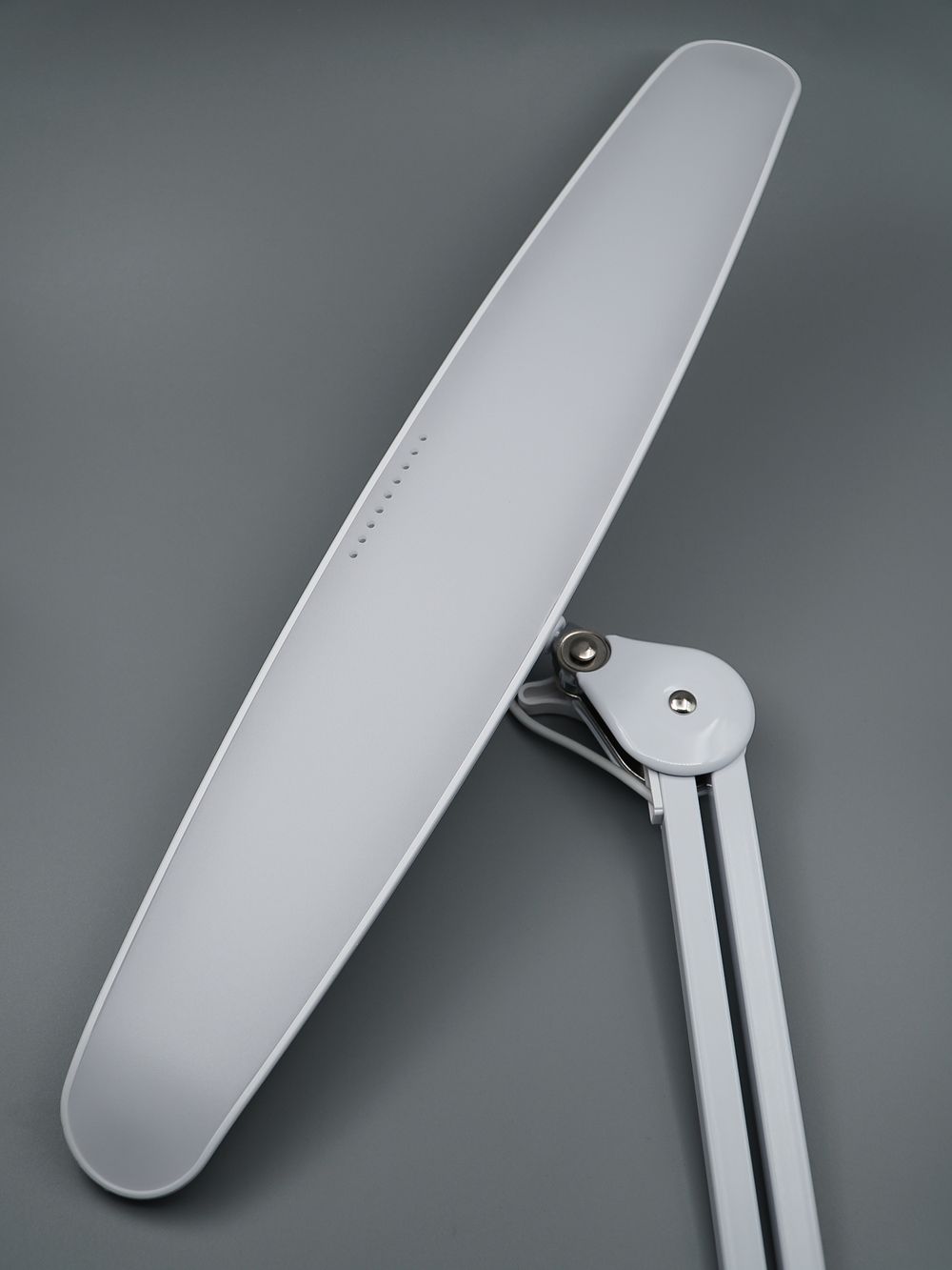 Лампа бестеневая настольная для маникюра