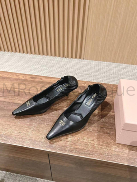 Женские туфли Miu Miu черного цвета из натуральной кожи