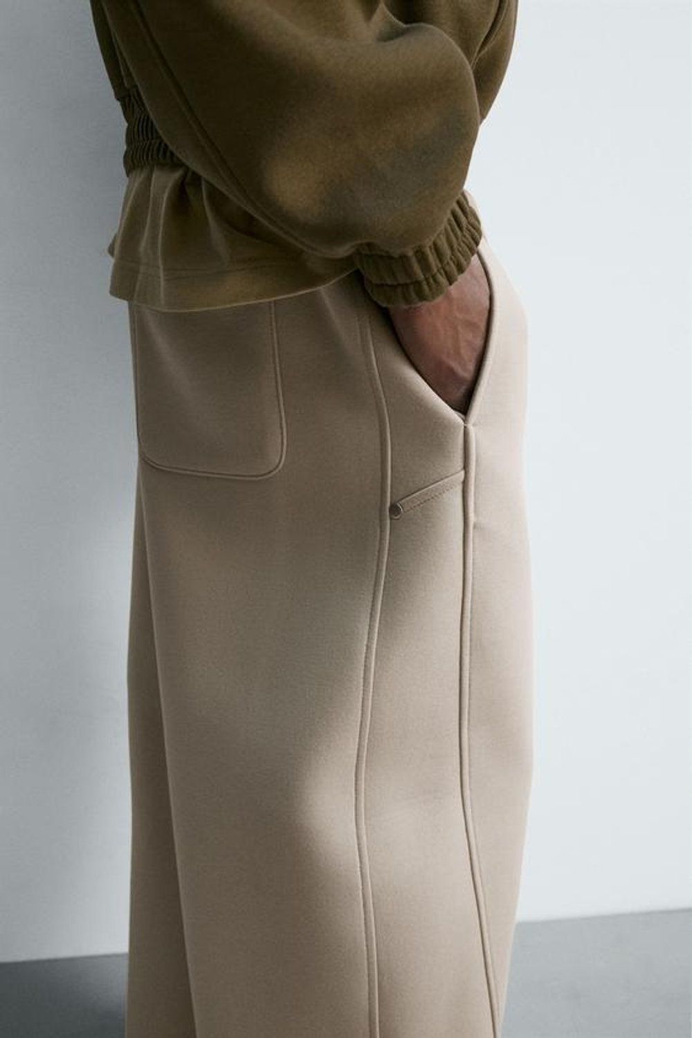 ZARA БРЮКИ BALLOON FIT С ЭФФЕКТОМ НЕОПРЕНА, КАМЕННЫЙ