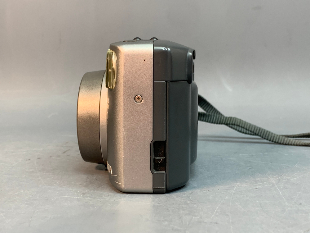 Minolta Riva Zoom 140EX