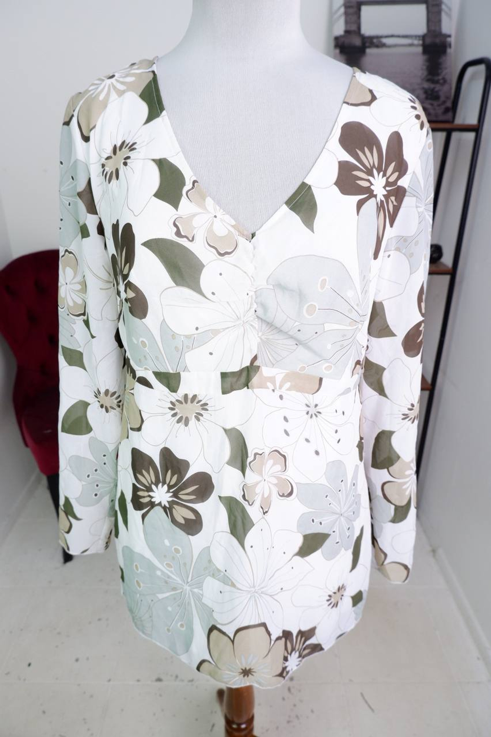 Блузка Bpc красивого дизайна, маркировка 40, визуально на 46/48 размер