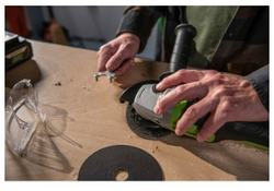 УШМ GREENWORKS GD24AGK2 в компл. с АКБ 2Ач. и ЗУ (3200207UA)