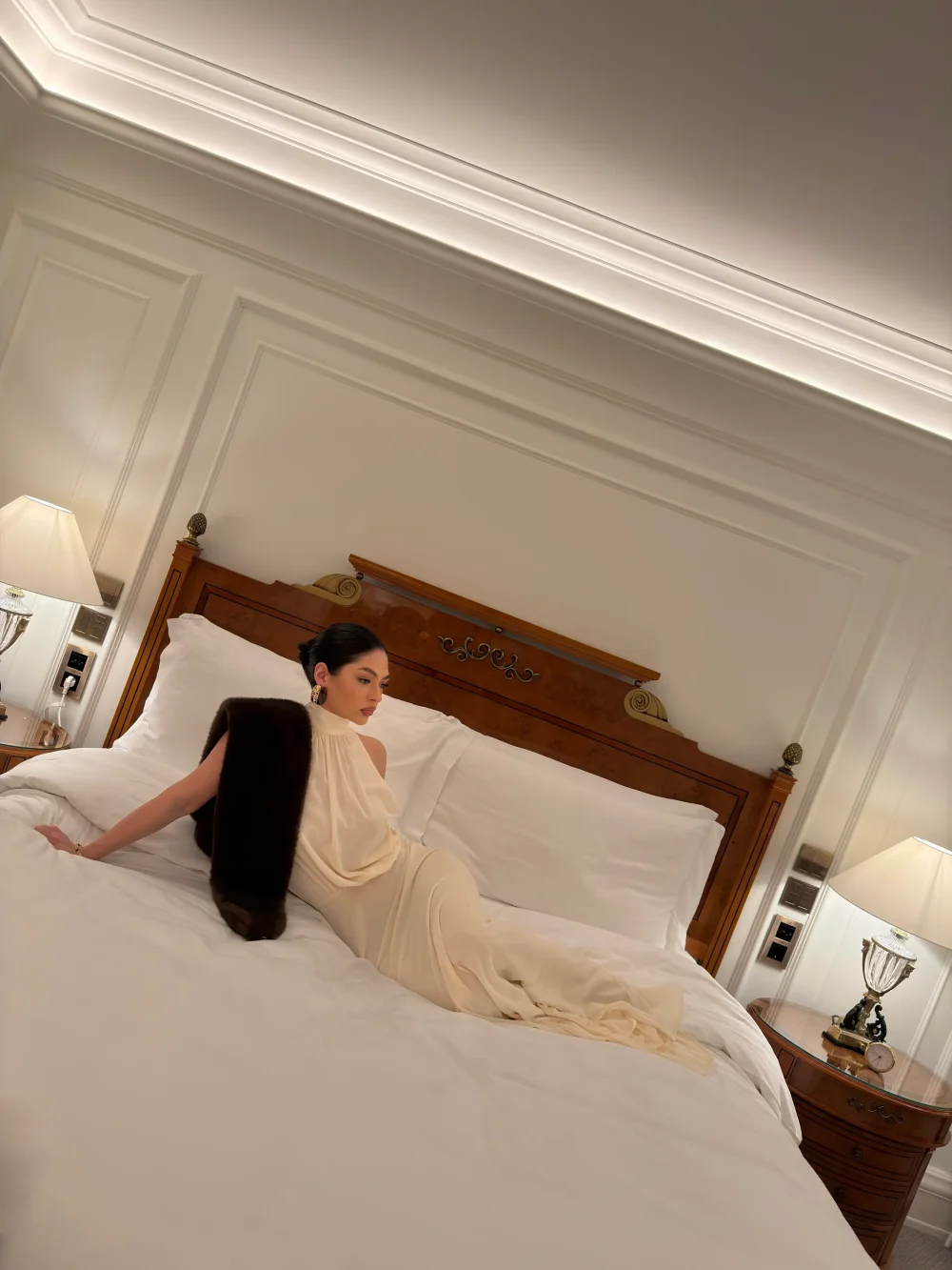 Серьги-половинки с коричневым литьем, Золотой