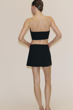 ZARA МИНИ-ЮБКА С ДЕКОРАТИВНОЙ ОТДЕЛКОЙ, ЧЕРНЫЙ