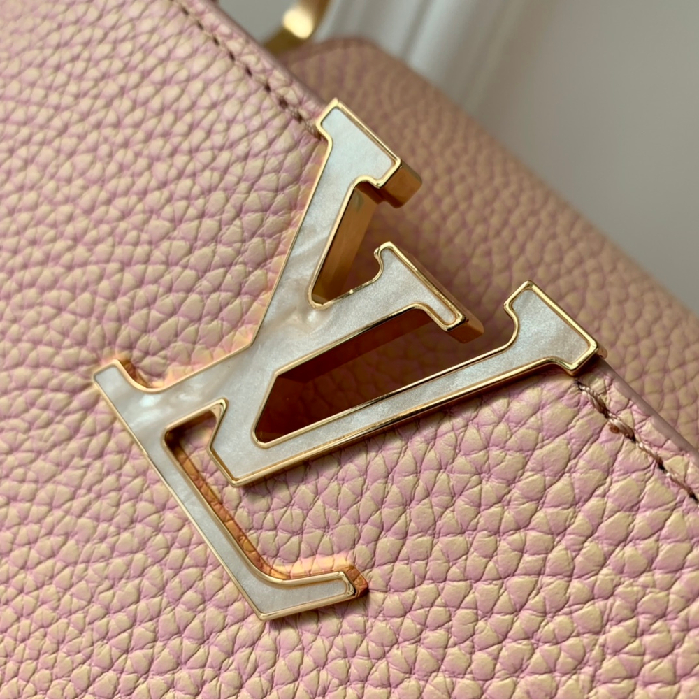 Louis Vuitton Capucines BB