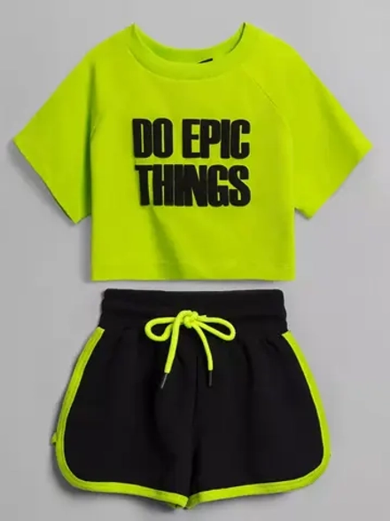 Костюм летний спортивный футболка и шорты