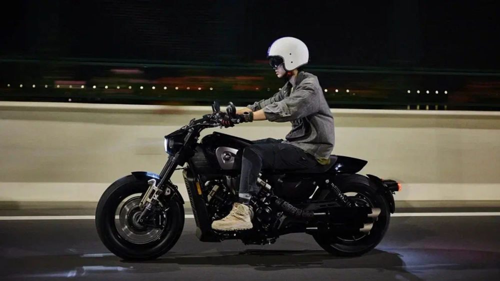 QJMOTOR SRV 600 V, 2024