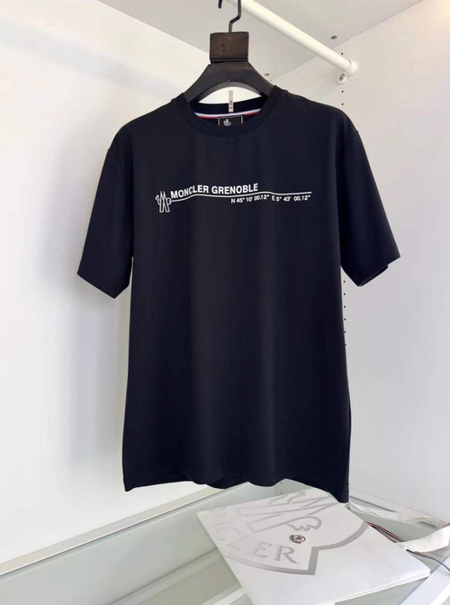 Футболка Moncler